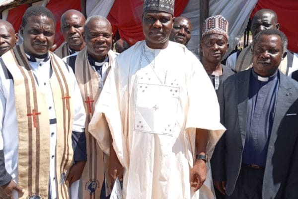 Rt. Hon. Danladi Jatau, Speaker of the Nasarawa State House of Assembly with leadership of ECWA DCC Keffi