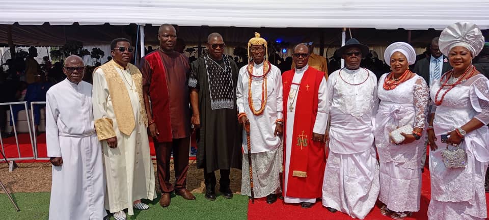 Onyeme attends Oguma's father-in-law's installation as Okpako-Orere