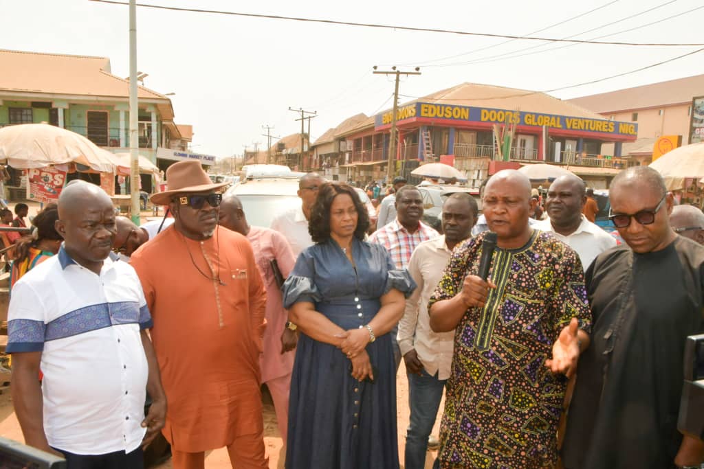 Delta State Works Commissioner Reuben Izeze and people of Ajaji Layout