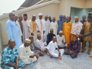 Photographs Alumnus of Government Secondary School Koton-Karfe in Kogi Local Government Area who graduated in 1975, 1978, 1986, 1999 and 2001 sets with Ohimegye Igu Koton-Karfe, HRM. Dr. Saidu Akawu Salihu